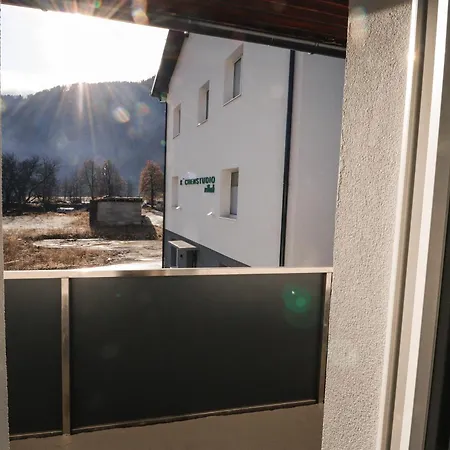 Poeckau 32 Smart Self Check In *