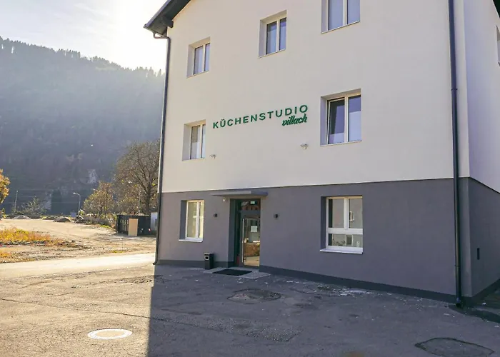 Poeckau 32 Smart Self Check In