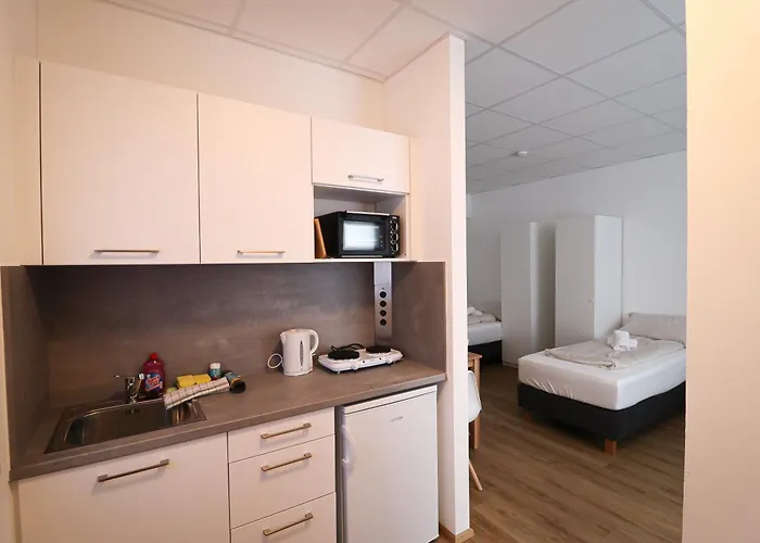 Poeckau 32 Smart Self Check In *