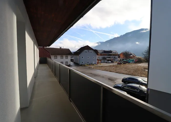 Poeckau 32 Smart Self Check In *