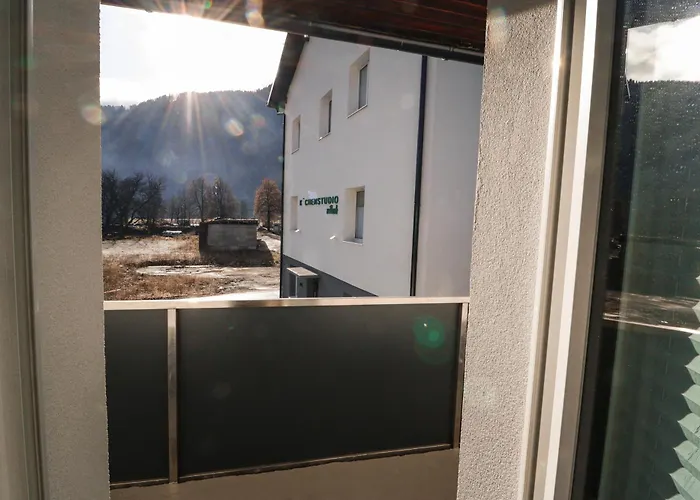 Poeckau 32 Smart Self Check In *